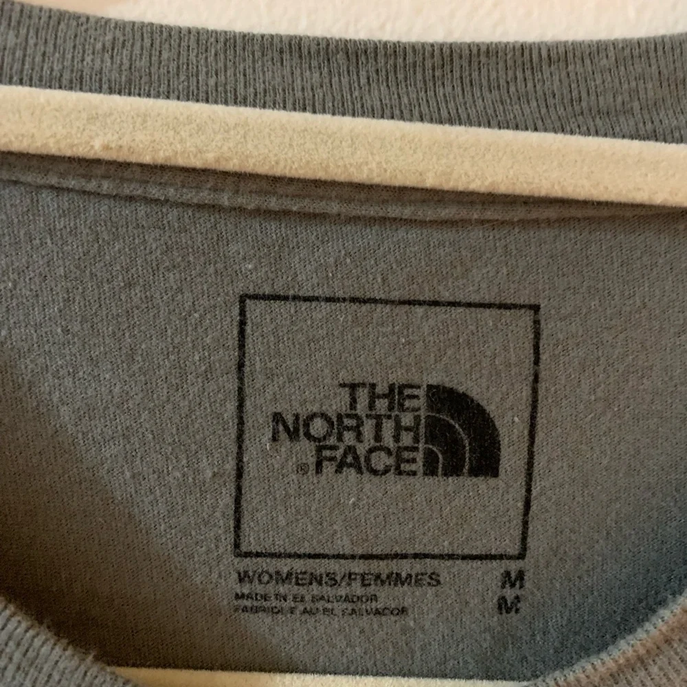 North Face grey long sleeve tee shirt size medium - Picture 4 of 7